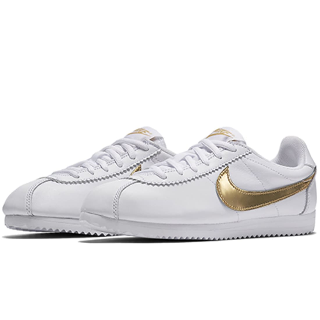 basket nike femme noir et doré