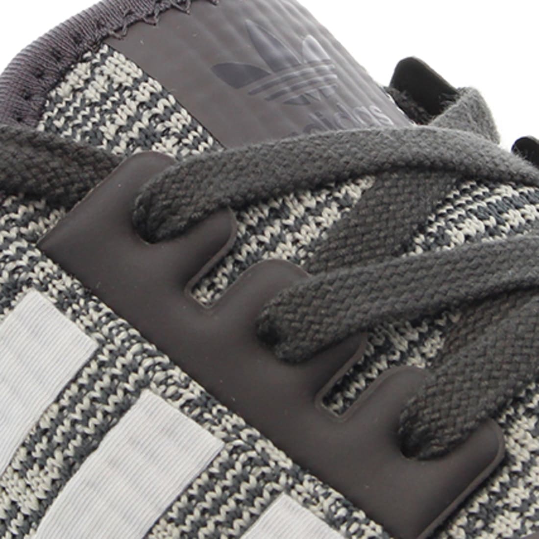 Adidas Originals - Baskets NMD R1 BY3035 Utility Black Footwear White Medium Grey Heather Solid 