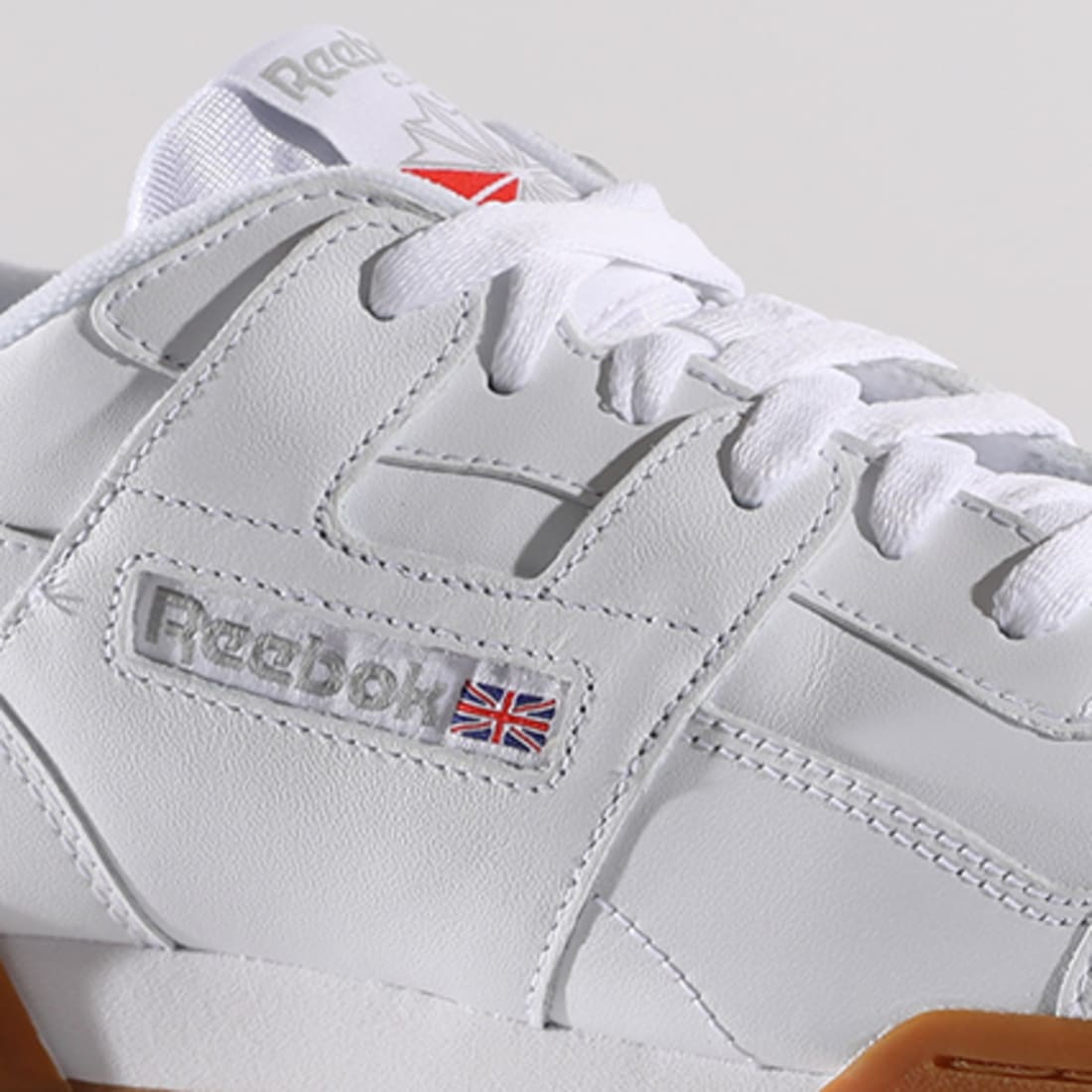 Reebok Baskets Workout Plus CN2126 White Carbon Red