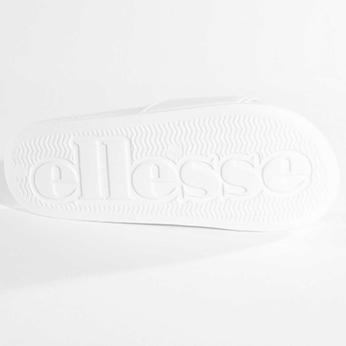 claquette ellesse la halle