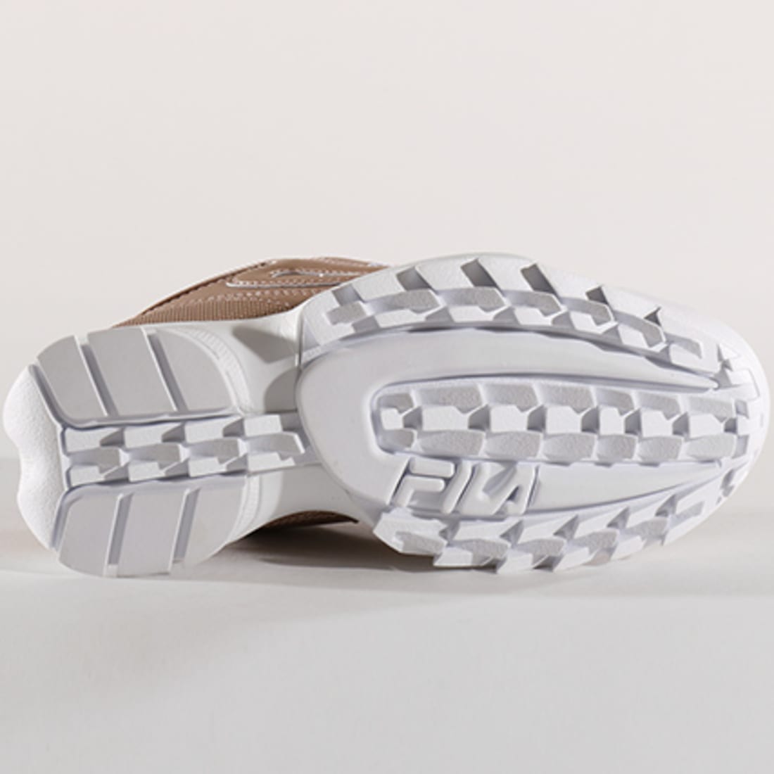 Fila - Baskets Femme Disruptor M Low 1010303 80D Rose Gold ...