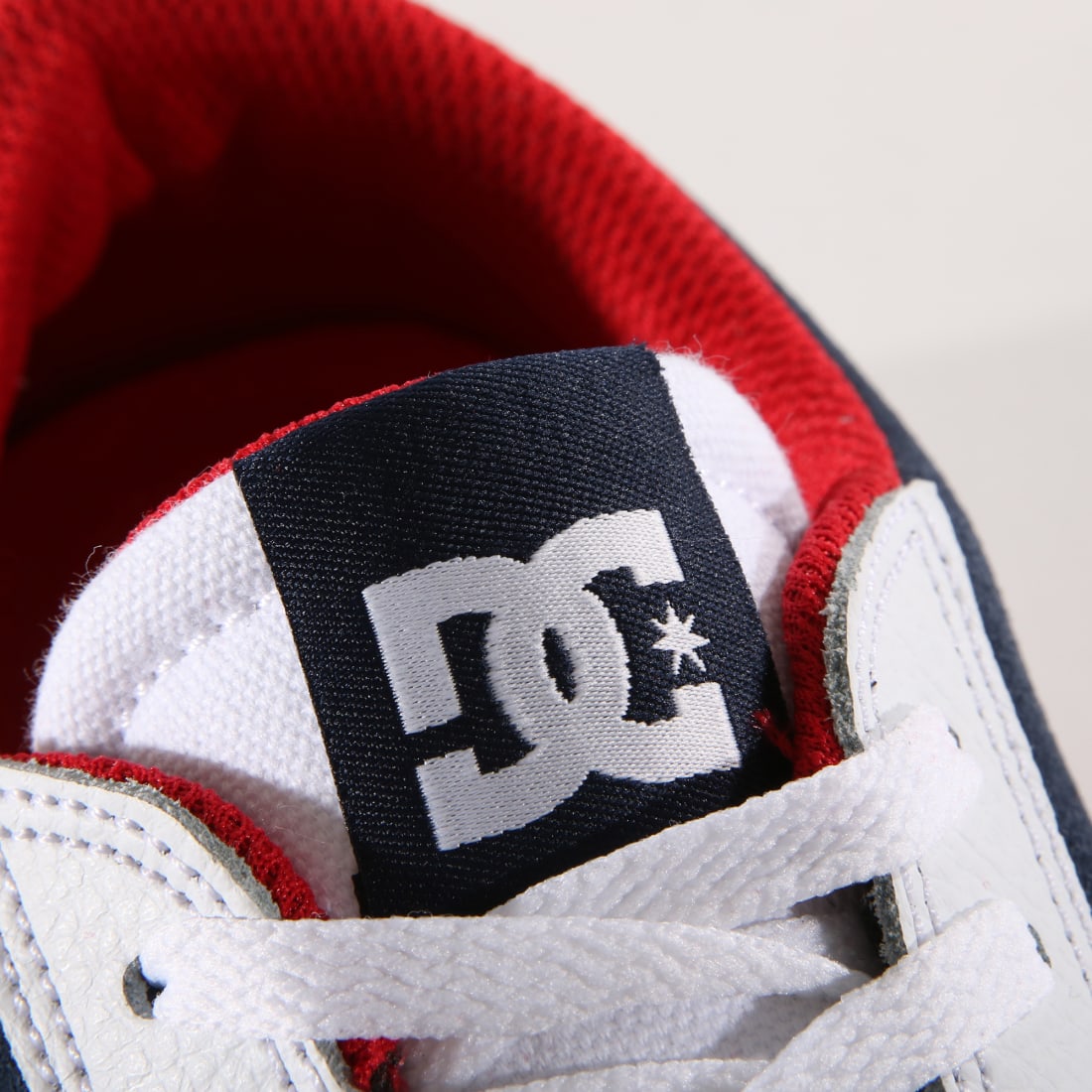 lynnfield s skate shoes