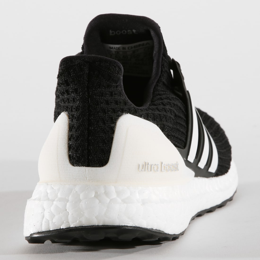 Ultraboost aq0062 2025