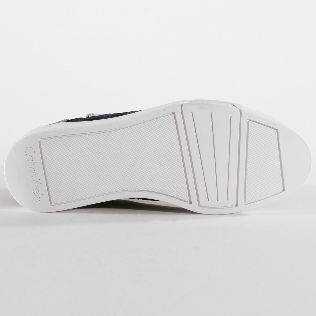 calvin klein berke emboss
