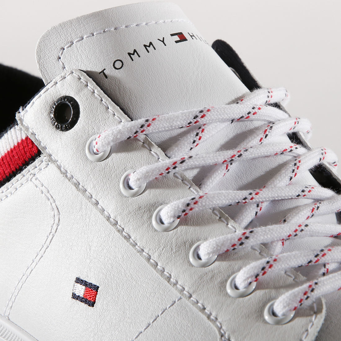 tommy hilfiger essential leather lace up