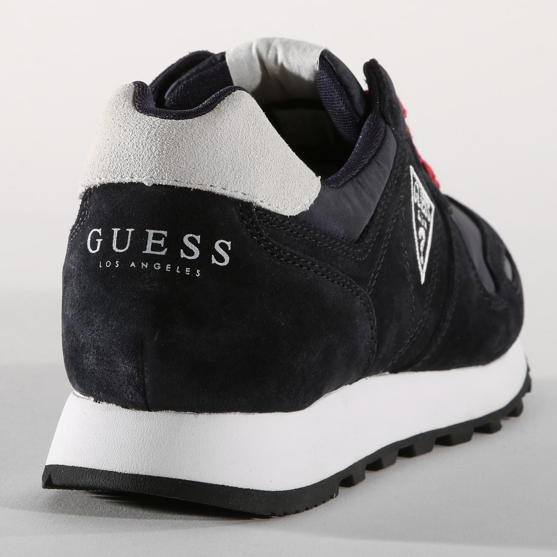 chaussure guess basket