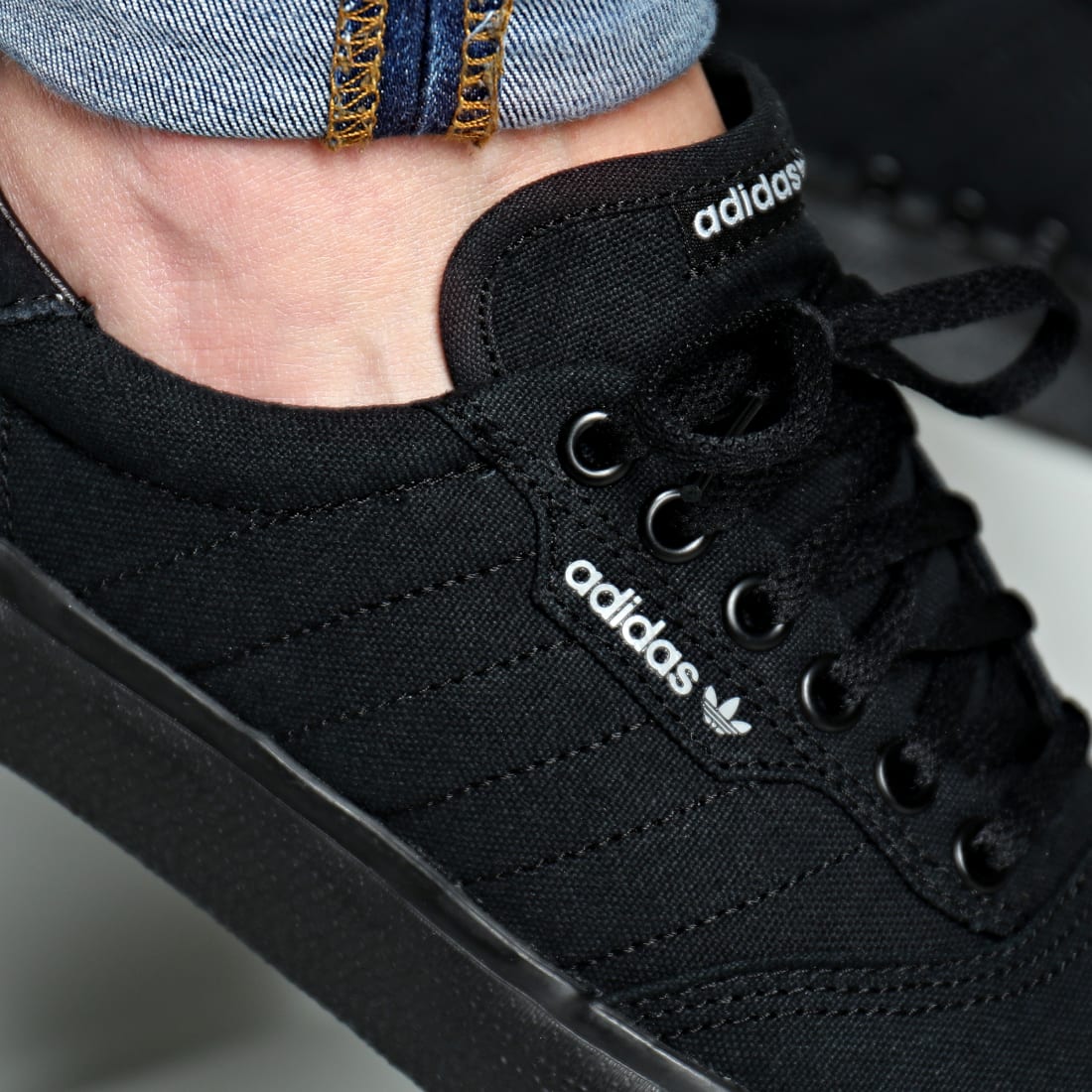 adidas - Baskets 3MC B22713 Core Black Grey Two - LaBoutiqueOfficielle.com