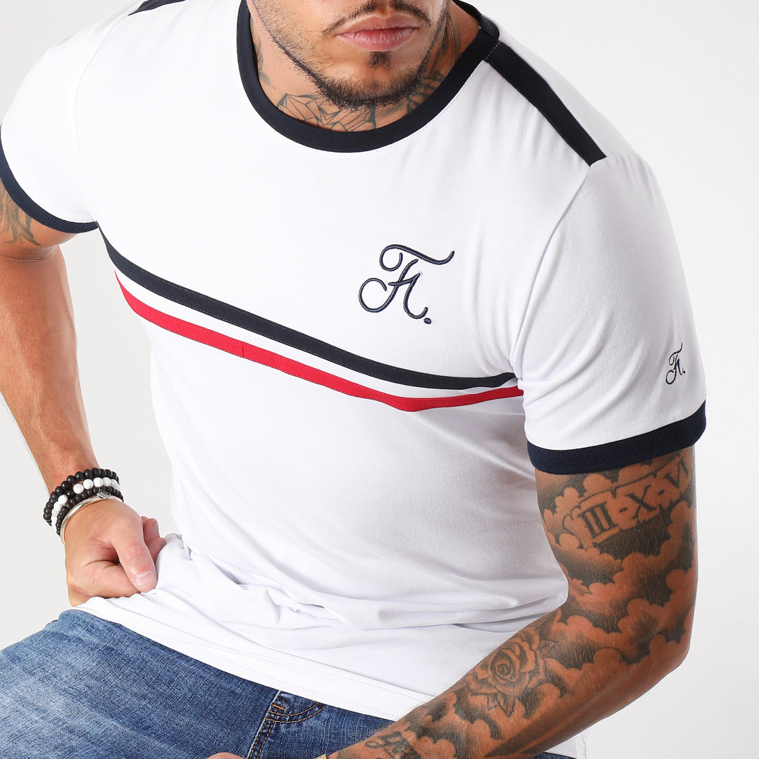 Final Club Tee Shirt Bleu Blanc Rouge Avec Broderie 117 Blanc