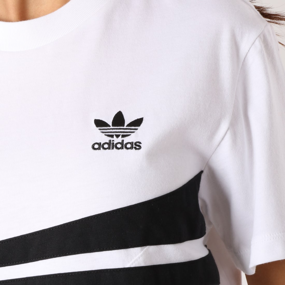 tee shirt adidas femme blanc et noir