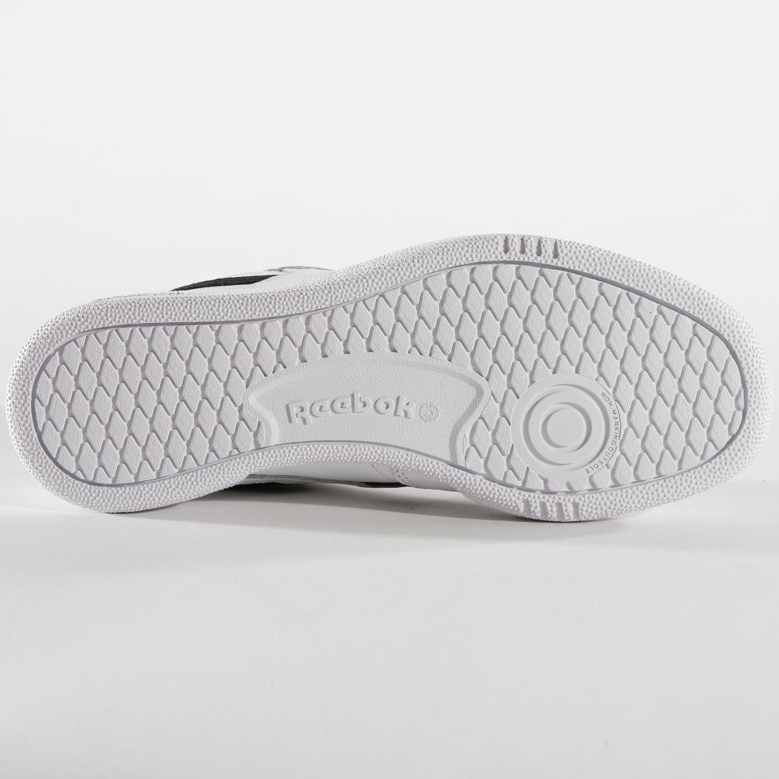 Reebok Baskets Revenge Plus MU DV4065 White Black