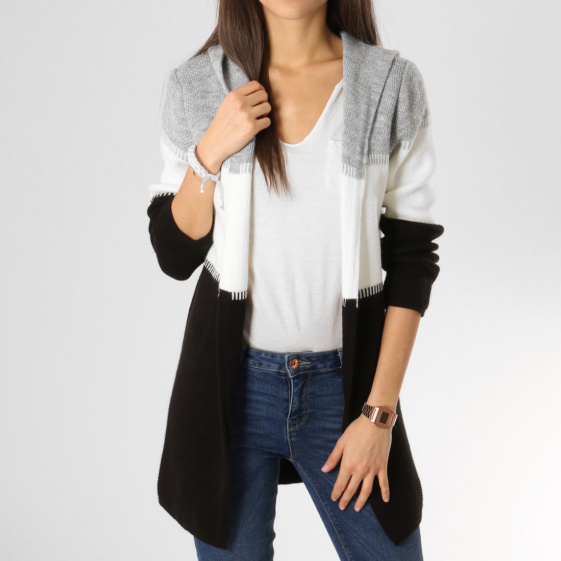 outfit gilet gris