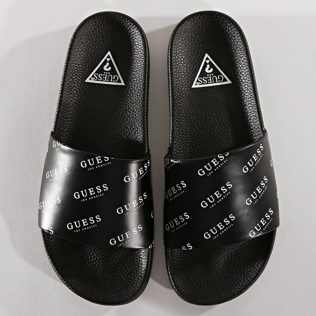 claquette guess femme