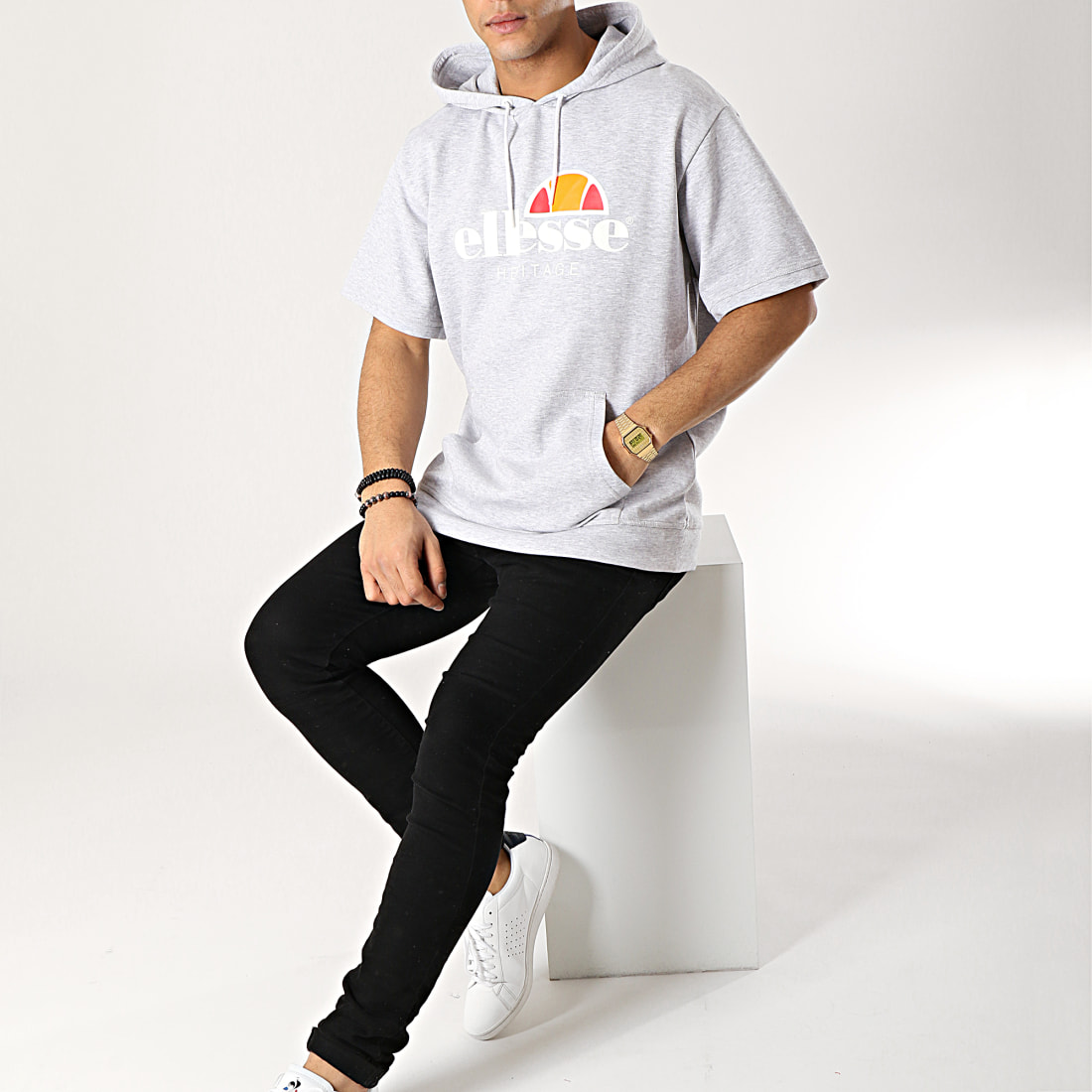 Ellesse Sweat Capuche Manches Courtes 1032N Gris Chin