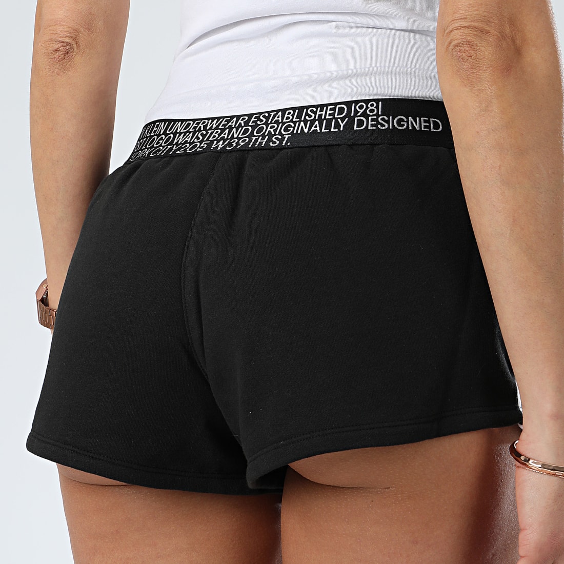 Calvin Klein Short Jogging Femme Sleep QS6260E Noir Calvin Klein Short Jogging Femme Sleep QS6260E Noir