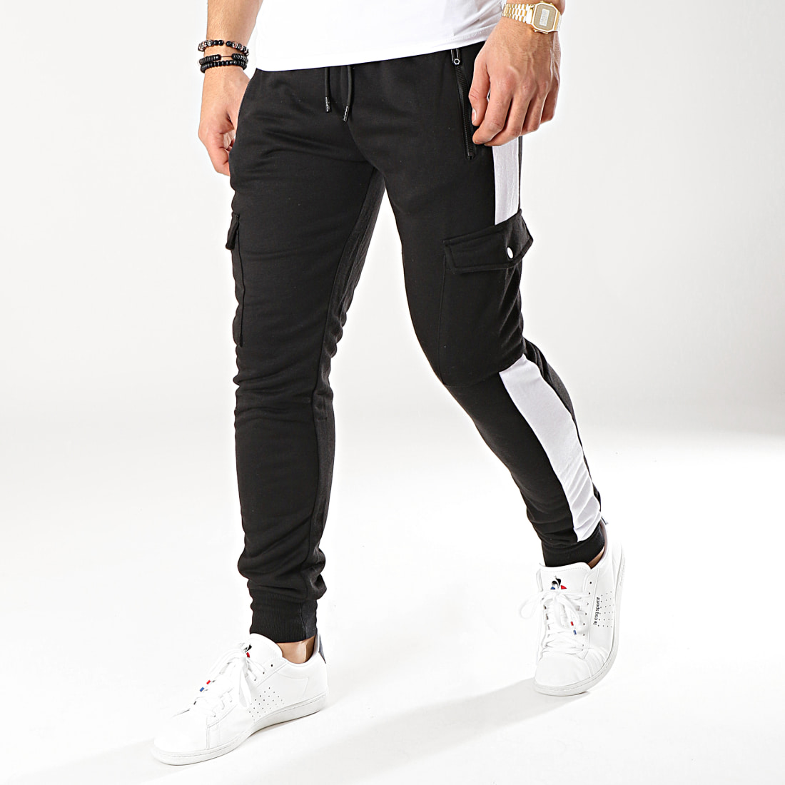 Jogging noir avec bande blanche Clearance