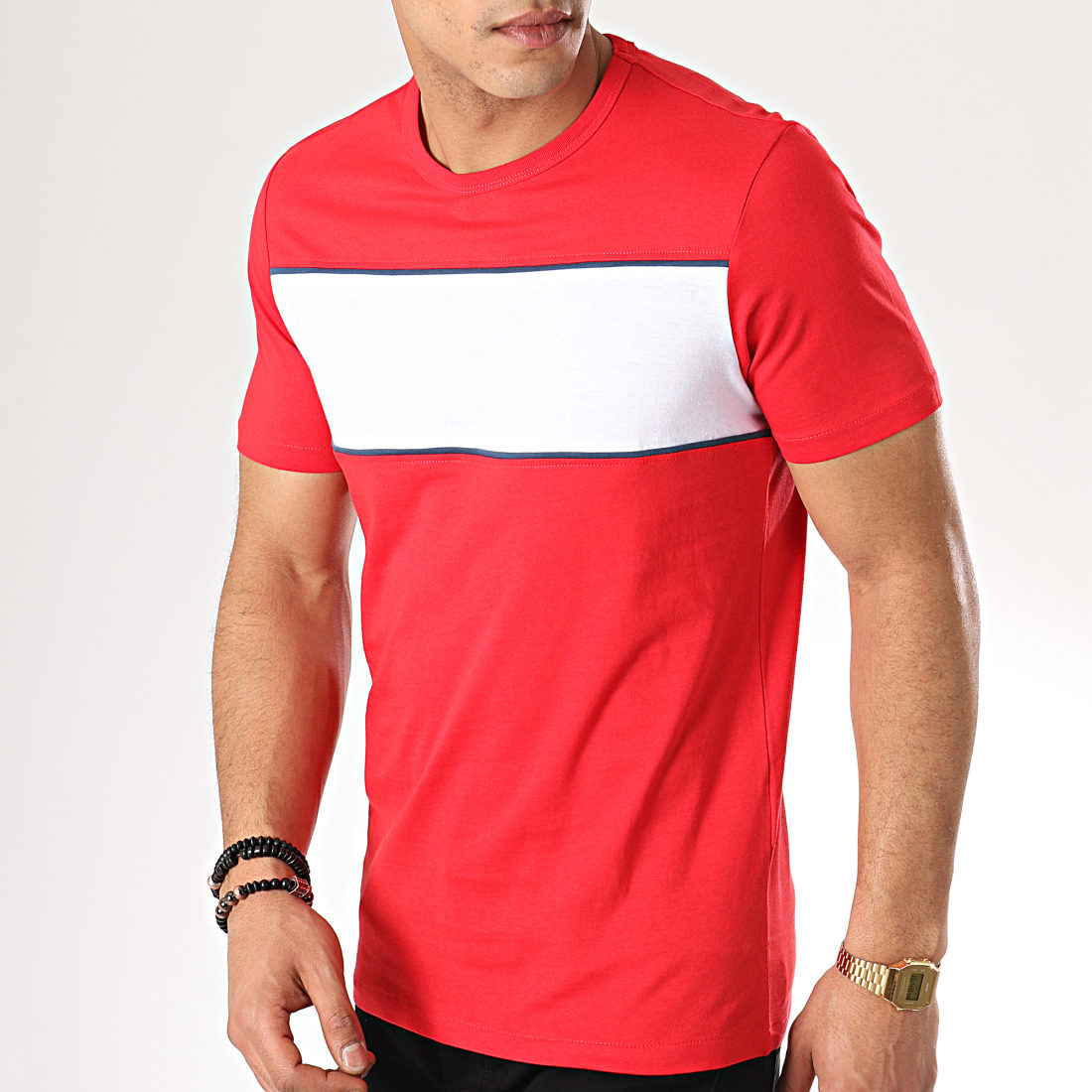 tee shirt rouge a pois blanc