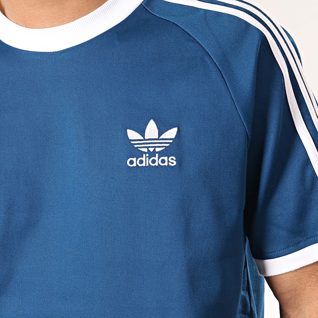 T shirt adidas bleu ciel hotsell