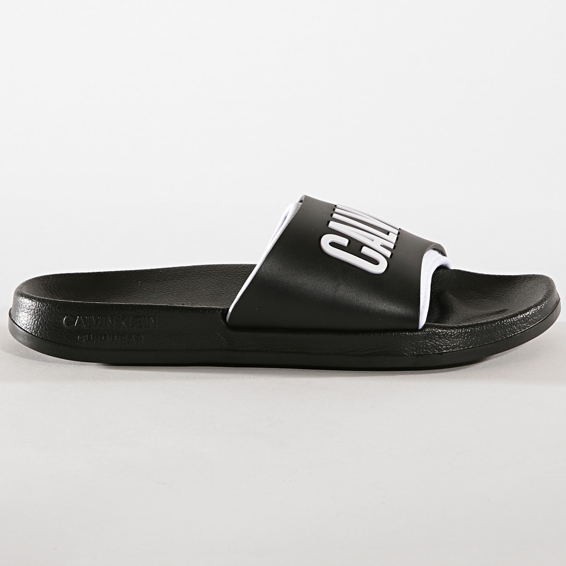claquette calvin klein blanche