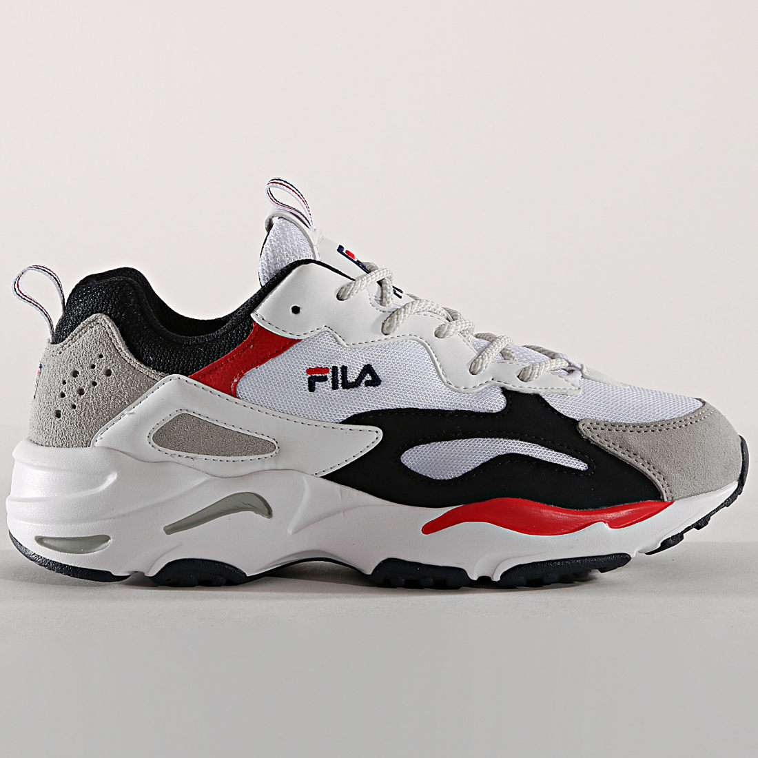 Fila - Baskets Ray Tracer 1010685 01M White Navy Red -  LaBoutiqueOfficielle.com