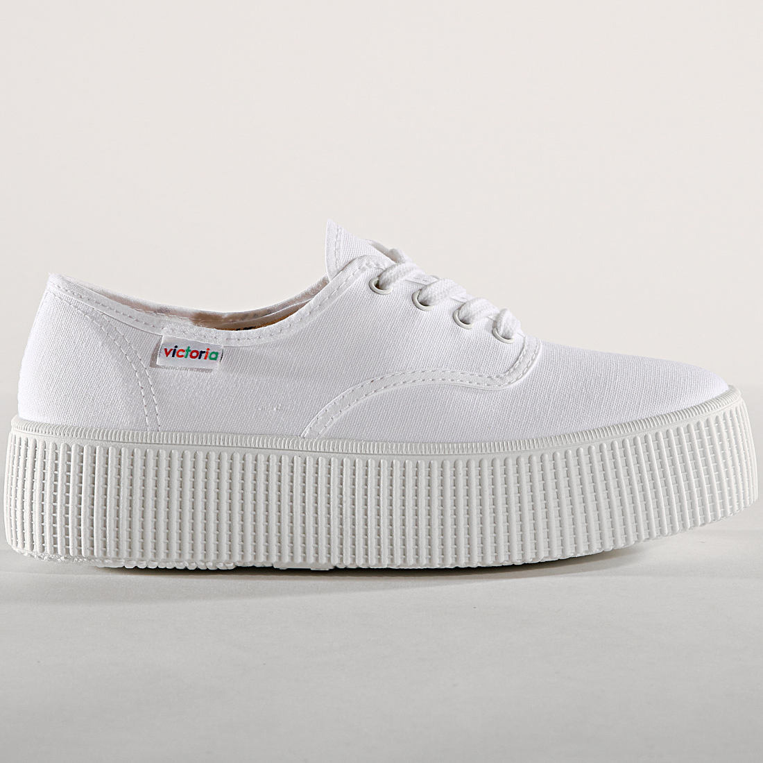 basket blanche femme victoria
