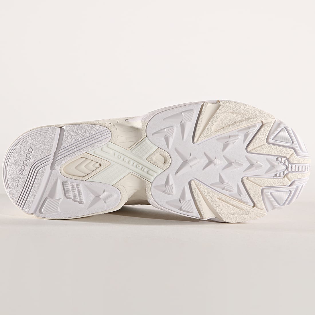 ADIDAS YUNG-1 B37616 | WEIÃ | 119,99 â¬ | Sneaker | Sizeer.at