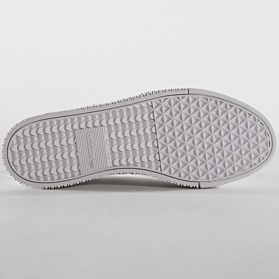 Adidas Originals - Baskets Femme Sambarose EE9017 Footwear White Silver  Metal Core Black - LaBoutiqueOfficielle.com