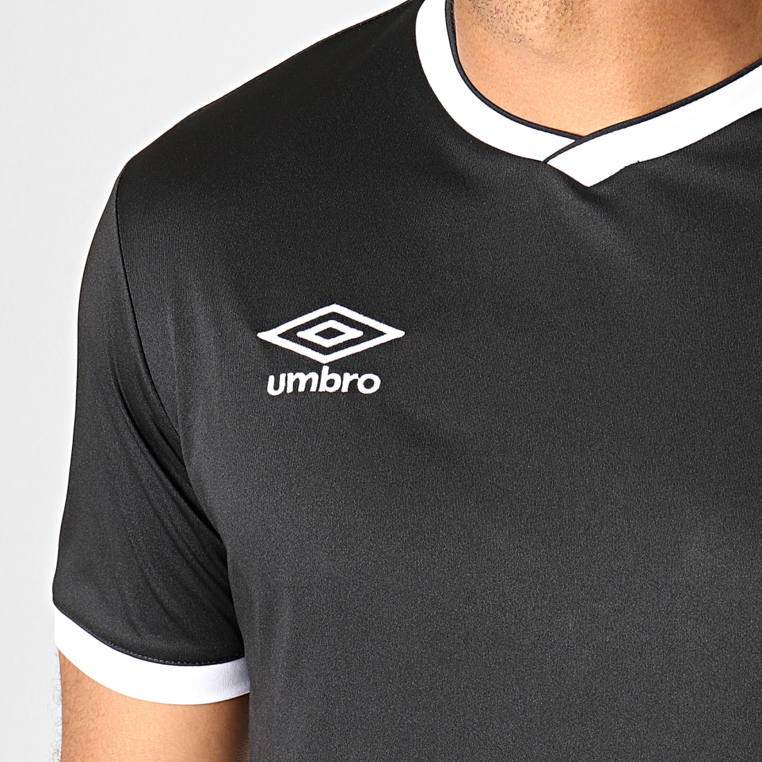 T-Shirt De Sport Polyester - Tshirt noir pour homme - Umbro © Officiel