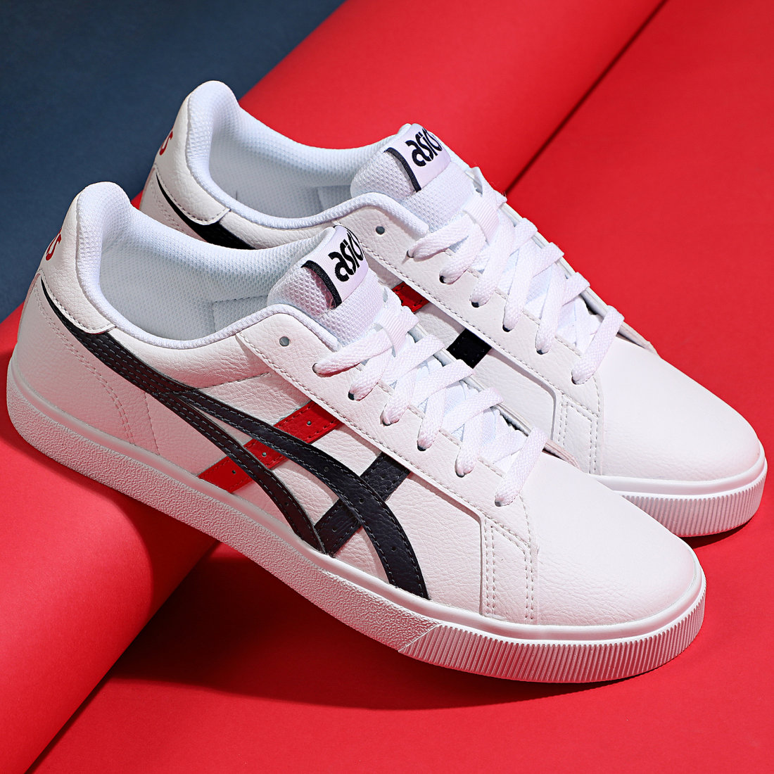 asics blanche