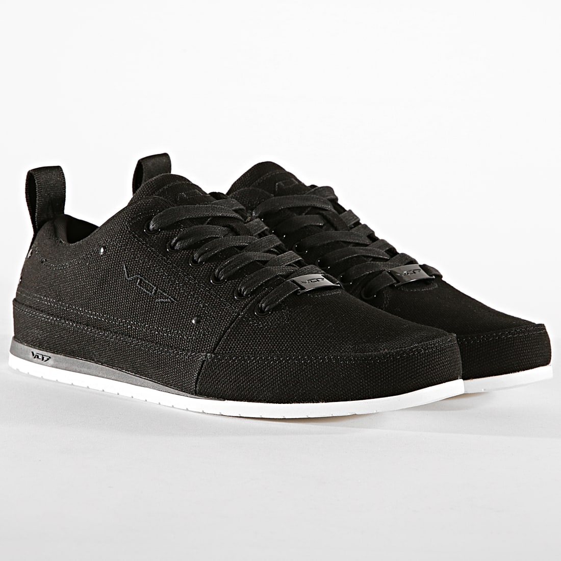 VO7 Baskets Yacht Seven Black