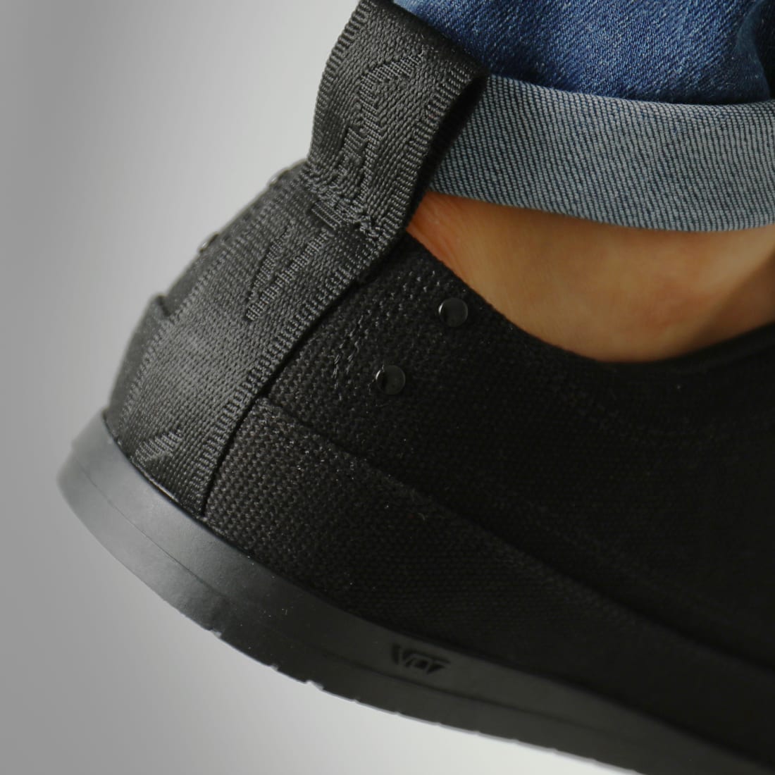 VO7 Baskets Yacht Seven Dark