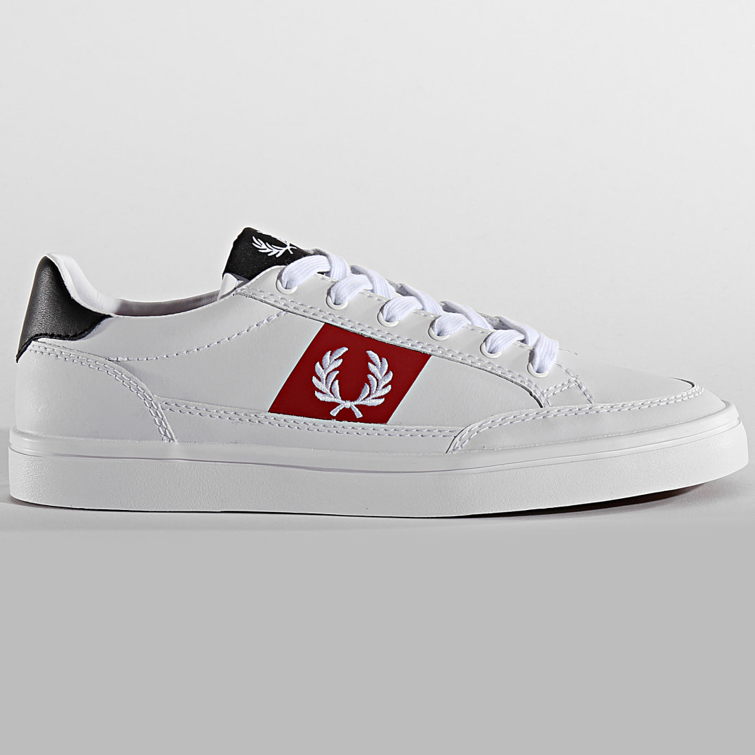 fred perry deuce leather trainers