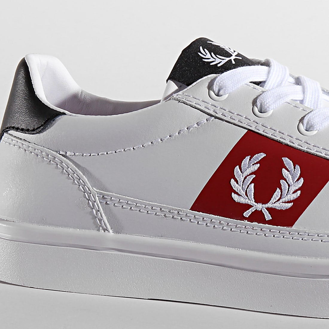 fred perry deuce leather trainers