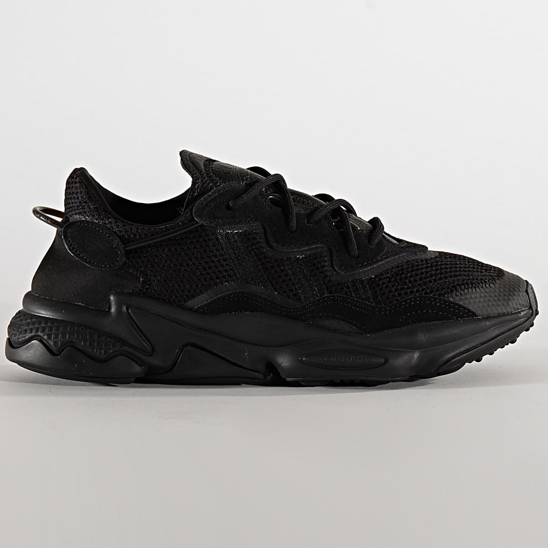 Adidas Originals - Baskets Ozweego EE6999 Core Black Grey Five - LaBoutiqueOfficielle.com