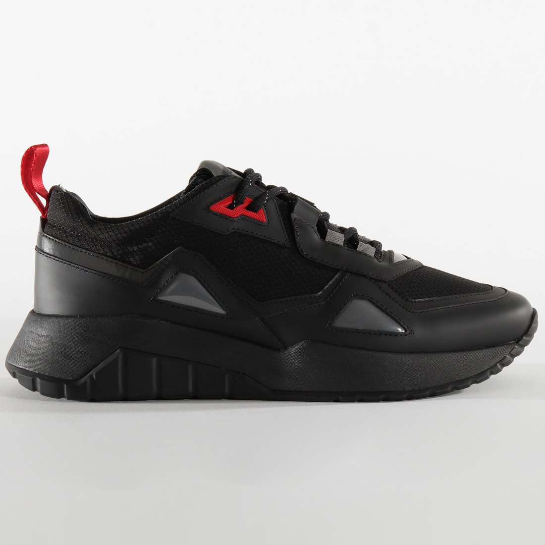 Hugo atomic run trainer outlet
