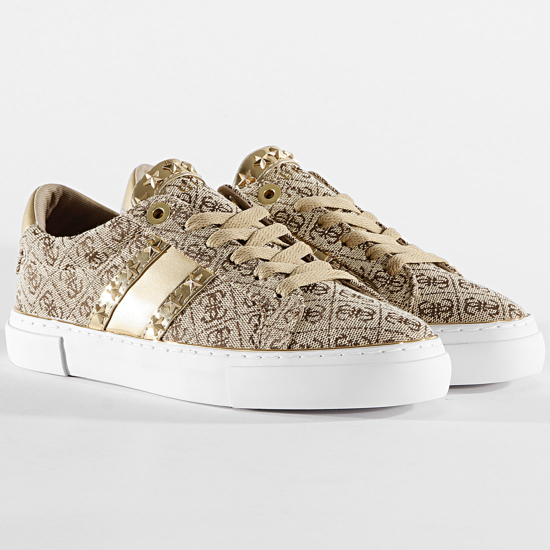chaussure guess basket
