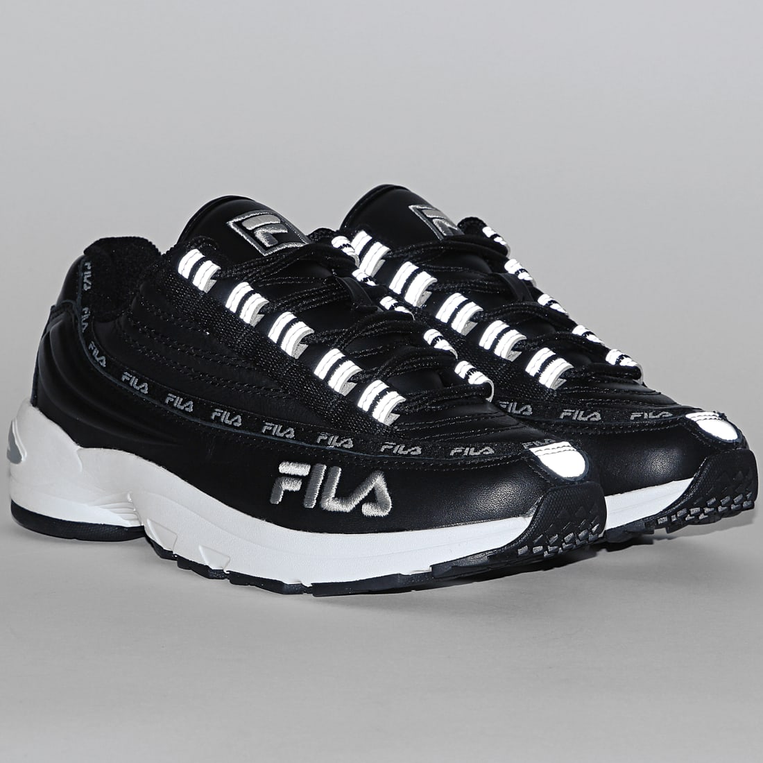 fila noir et rouge