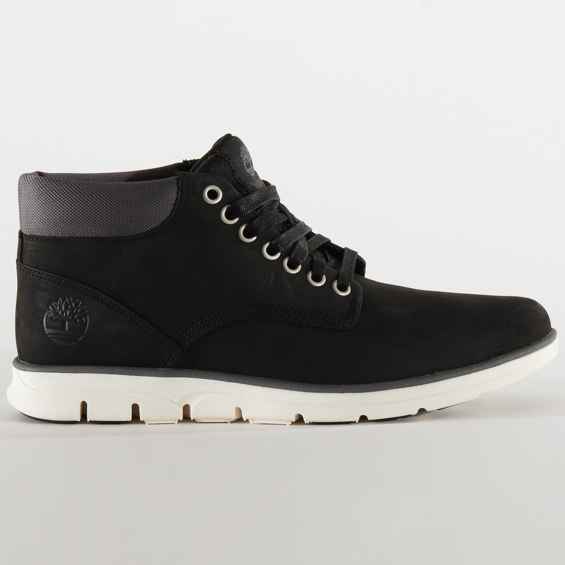 timberland bradstreet chukka boots black