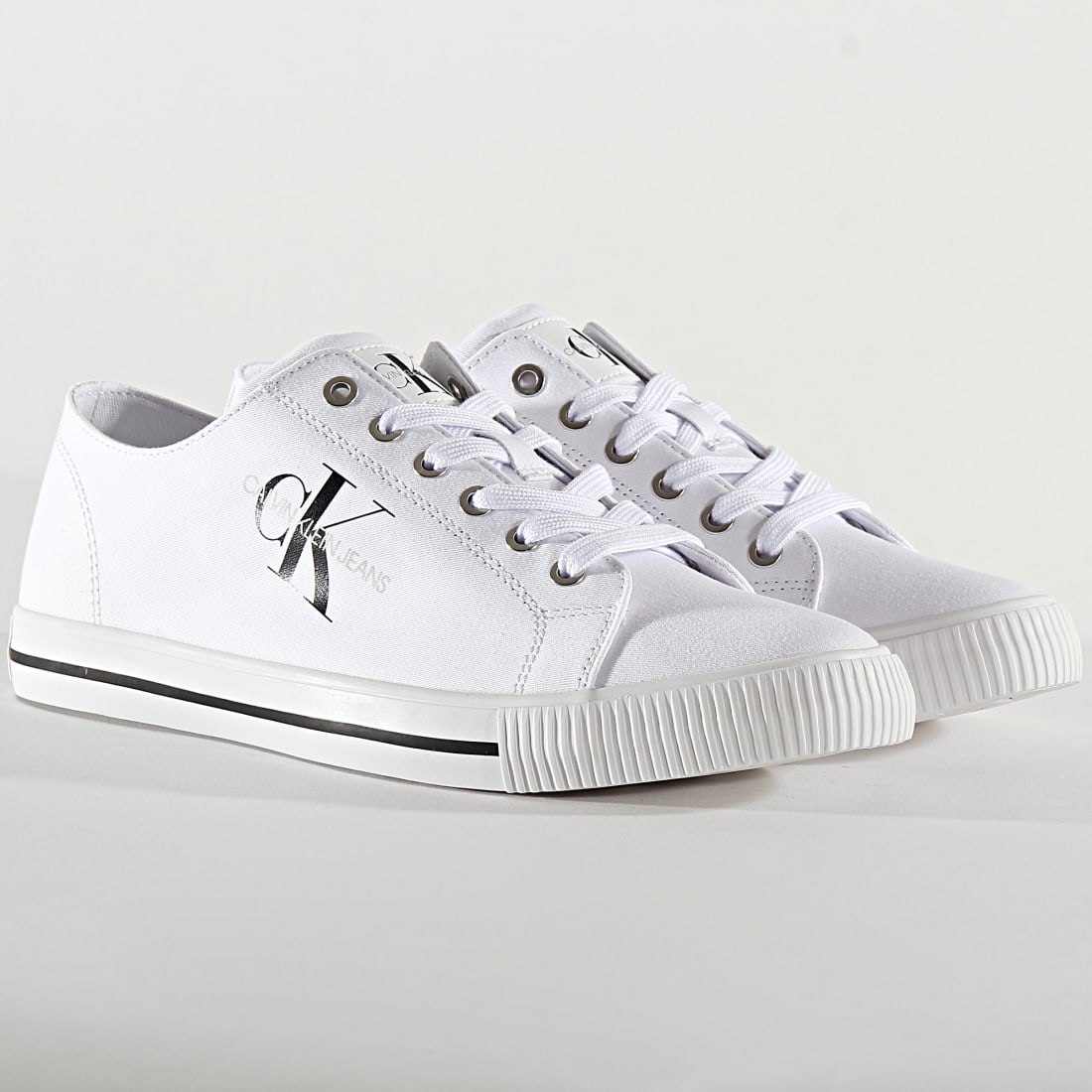 calvin klein low top lace up zip mono