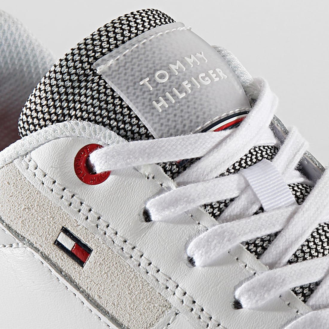 Tommy Hilfiger Baskets Essential Leather Cupsole 2581 White
