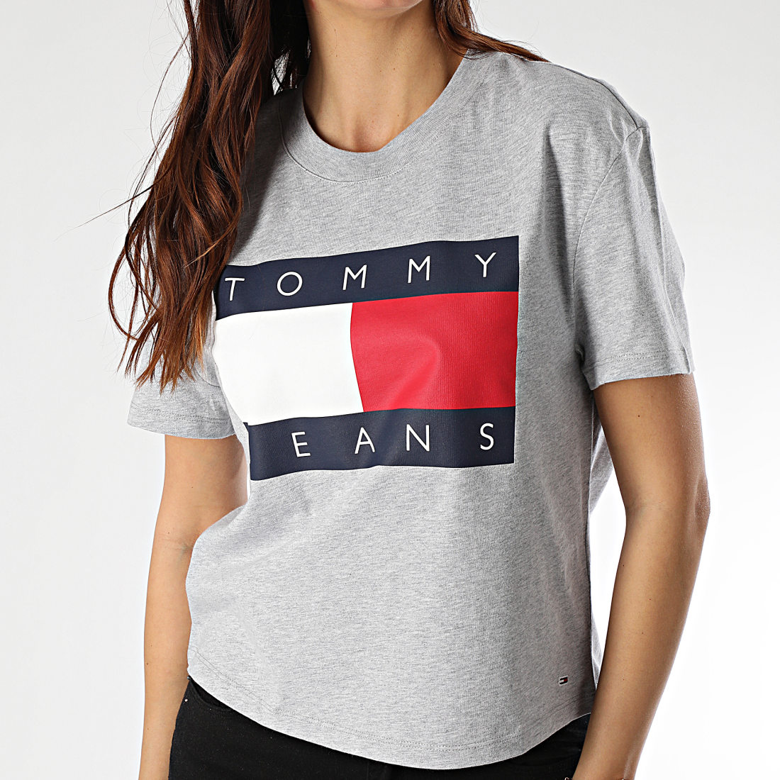 Tommy Hilfiger - Tee Shirt Femme Tommy Flag 7153 Gris ...