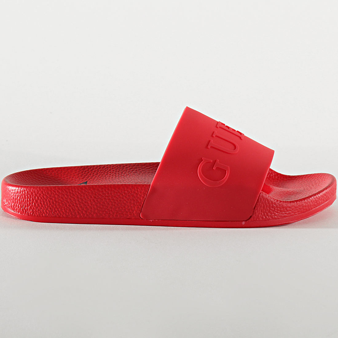 guess claquette