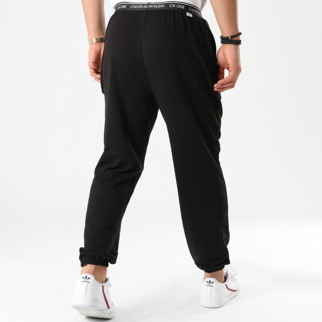 Calvin Klein Pantalon Jogging 1866E Noir Calvin Klein Pantalon Jogging 1866E Noir