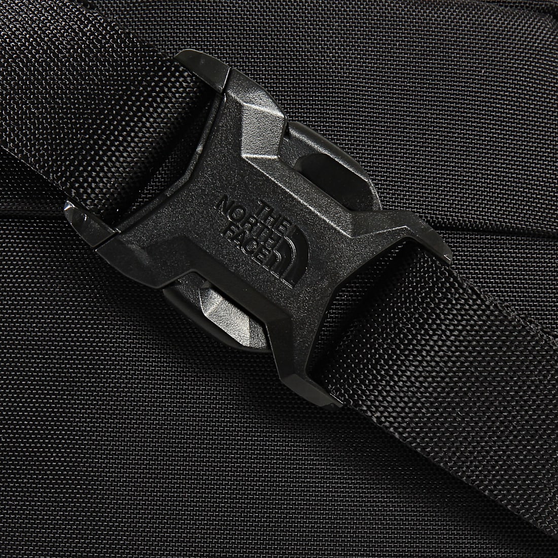 The North Face - Sacoche Conv Noir - LaBoutiqueOfficielle.com