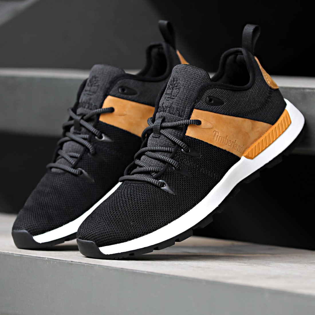 timberland trekker black