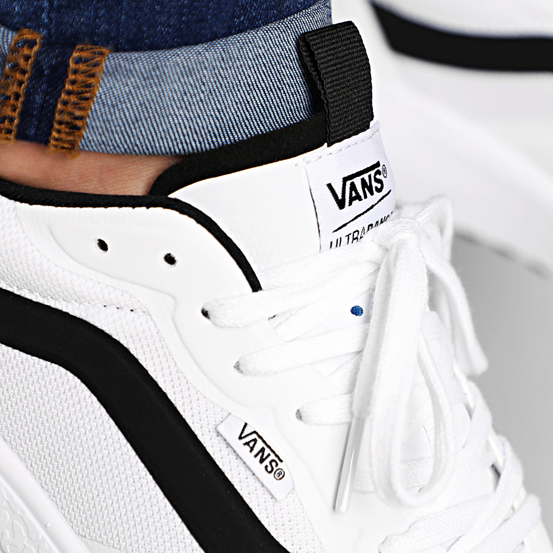 Vans - Baskets Ultrarange Exo A4U1KWHT White - LaBoutiqueOfficielle.com