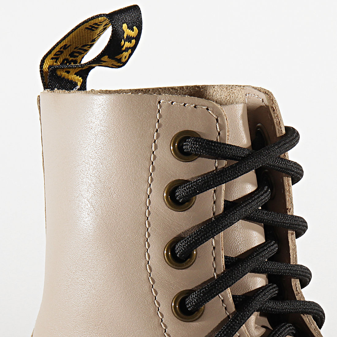 pascal wanama boot natural