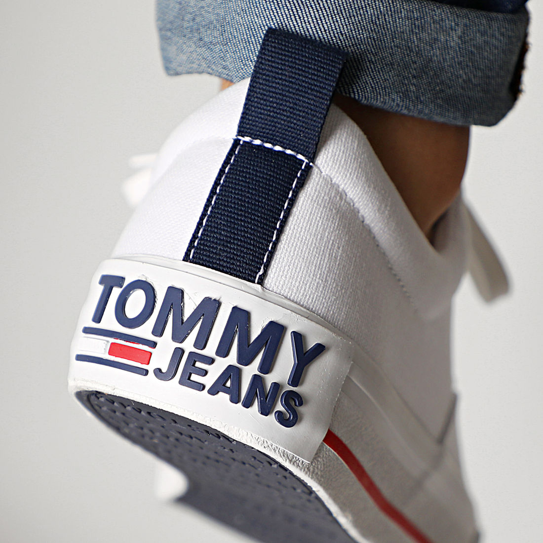 tommy jeans basket