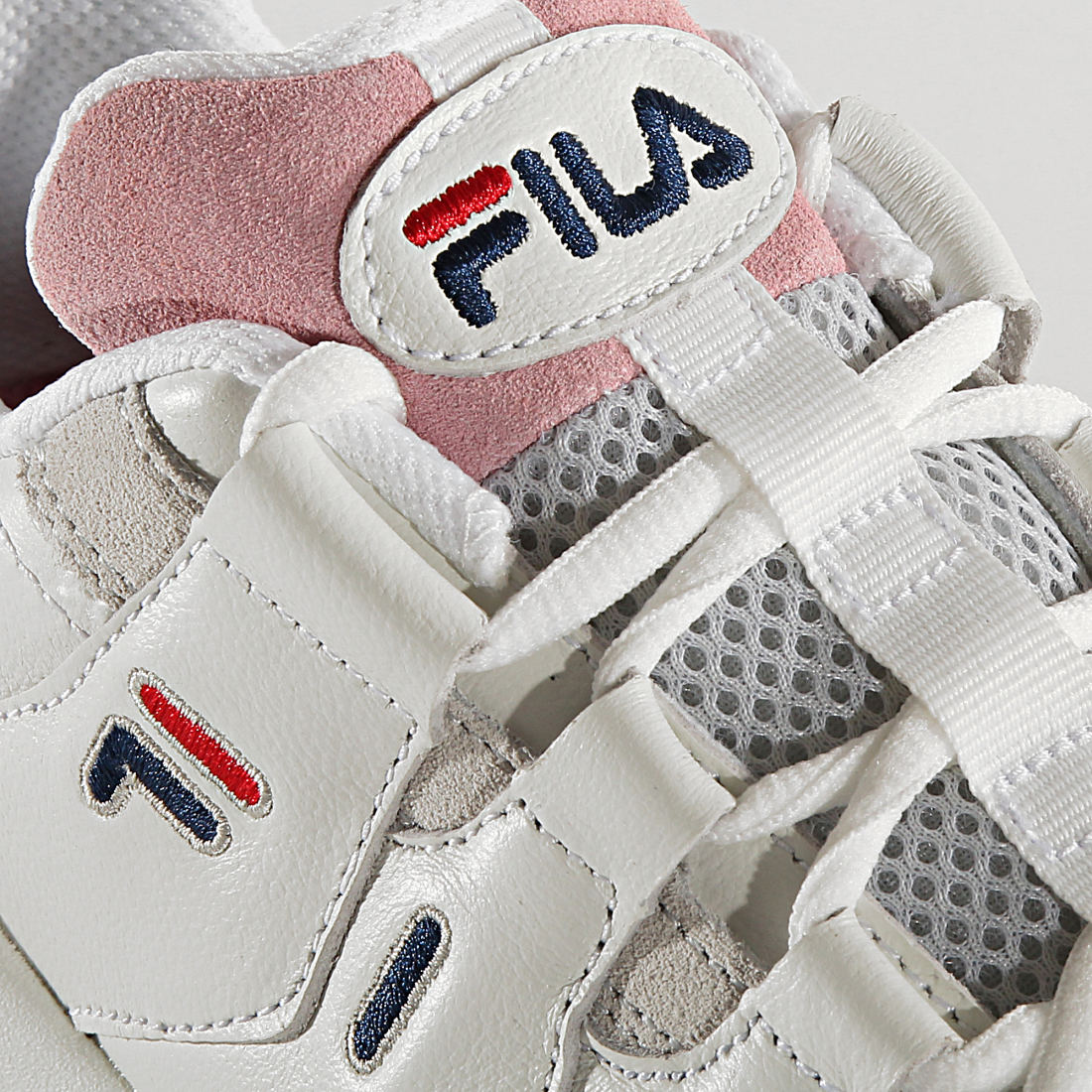 fila disruptor gris