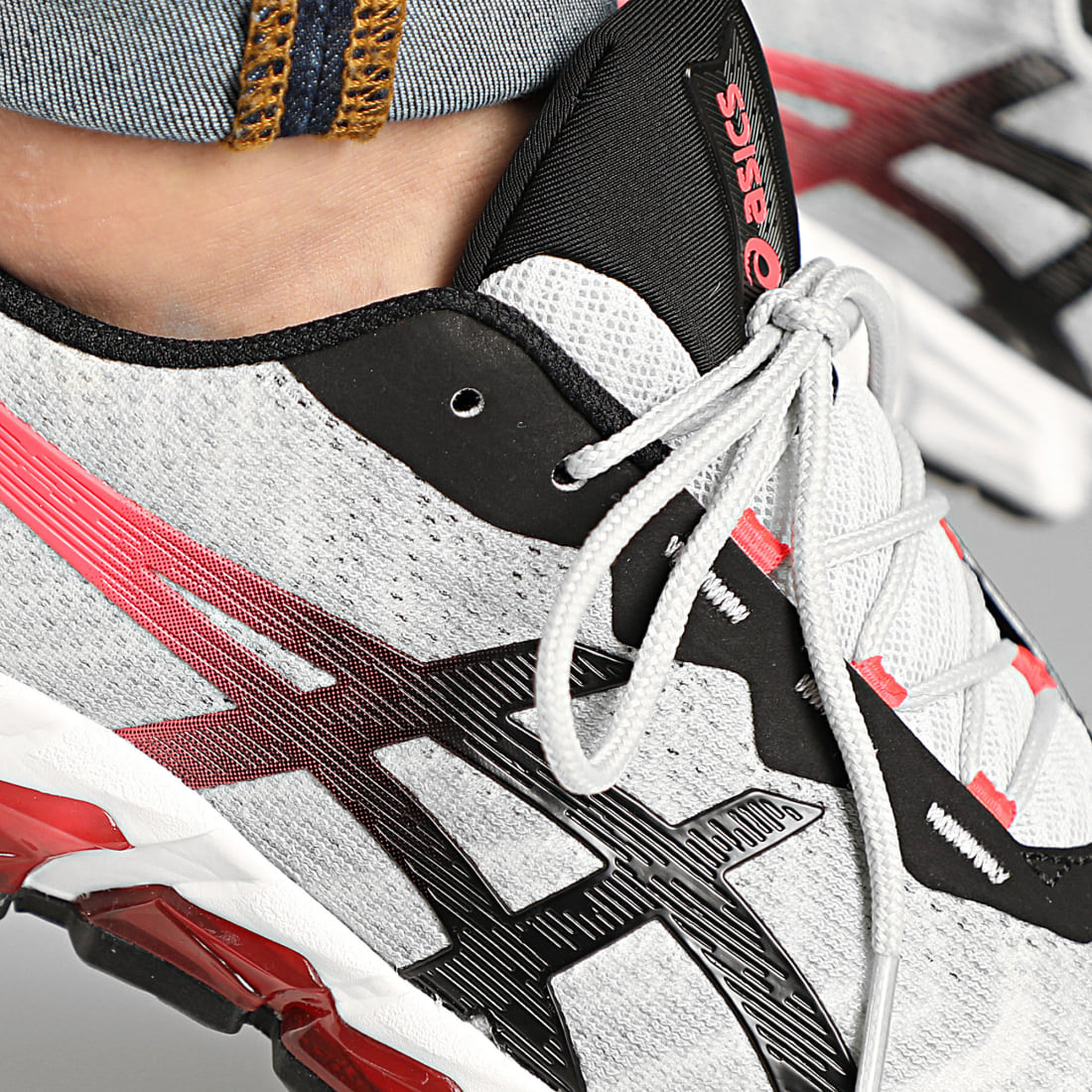 asics polar shade white