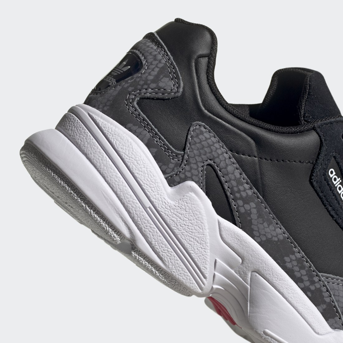 Adidas Originals - Baskets Femme Falcon FV4483 Core Black Footwear white - LaBoutiqueOfficielle.com